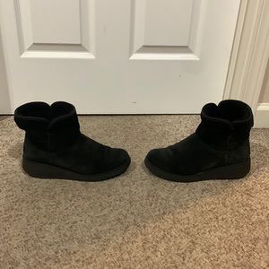 Ugg black Kristen wedge suede ankle boots sz 8.5